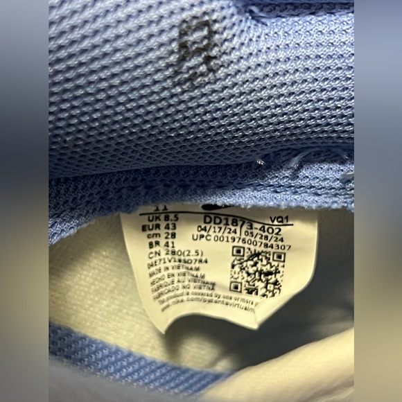 Nike Dunk Low Royal Pulse (Women's) sneakers - Picture 15 of 15